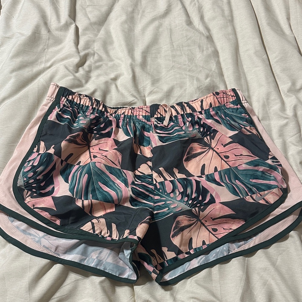 Women’s Nike Dry Fit shorts